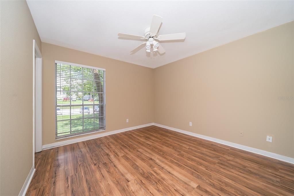 出租: $1,499 (2 贝兹, 2 浴室, 984 平方英尺)