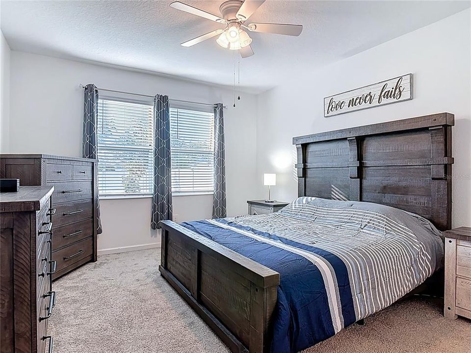 待售: $349,900 (4 贝兹, 2 浴室, 1853 平方英尺)