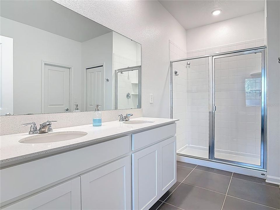 待售: $349,900 (4 贝兹, 2 浴室, 1853 平方英尺)