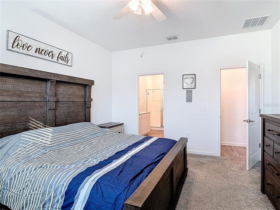 待售: $349,900 (4 贝兹, 2 浴室, 1853 平方英尺)