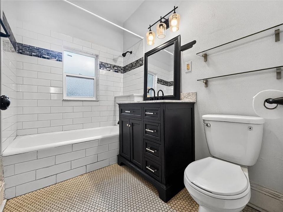 En Venta: $349,900 (3 camas, 2 baños, 1821 Pies cuadrados)