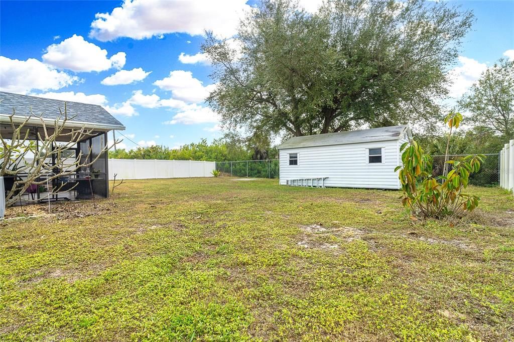 На продажу: $230,000 (3 спален, 2 ванн, 1220 Квадратных фут)