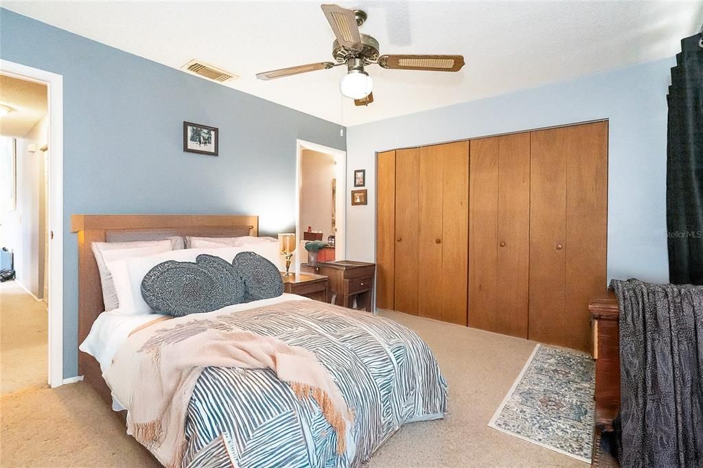 На продажу: $230,000 (3 спален, 2 ванн, 1220 Квадратных фут)