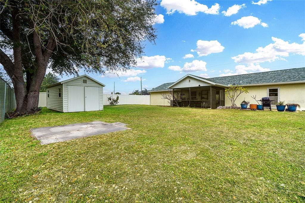 На продажу: $230,000 (3 спален, 2 ванн, 1220 Квадратных фут)