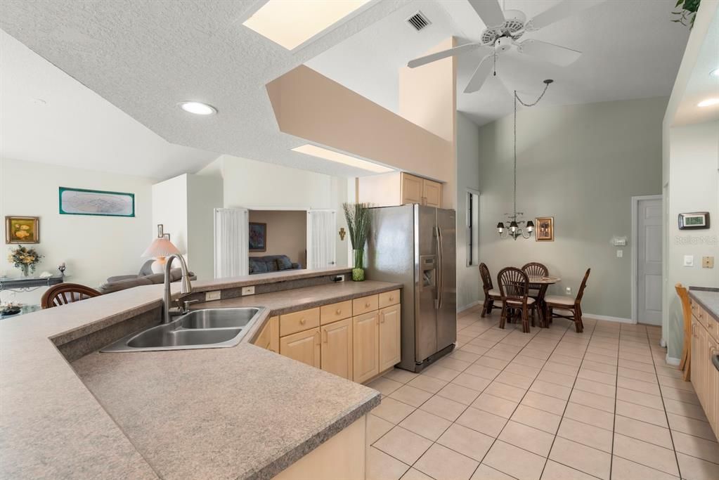 For Sale: $525,000 (3 beds, 2 baths, 2011 Square Feet)