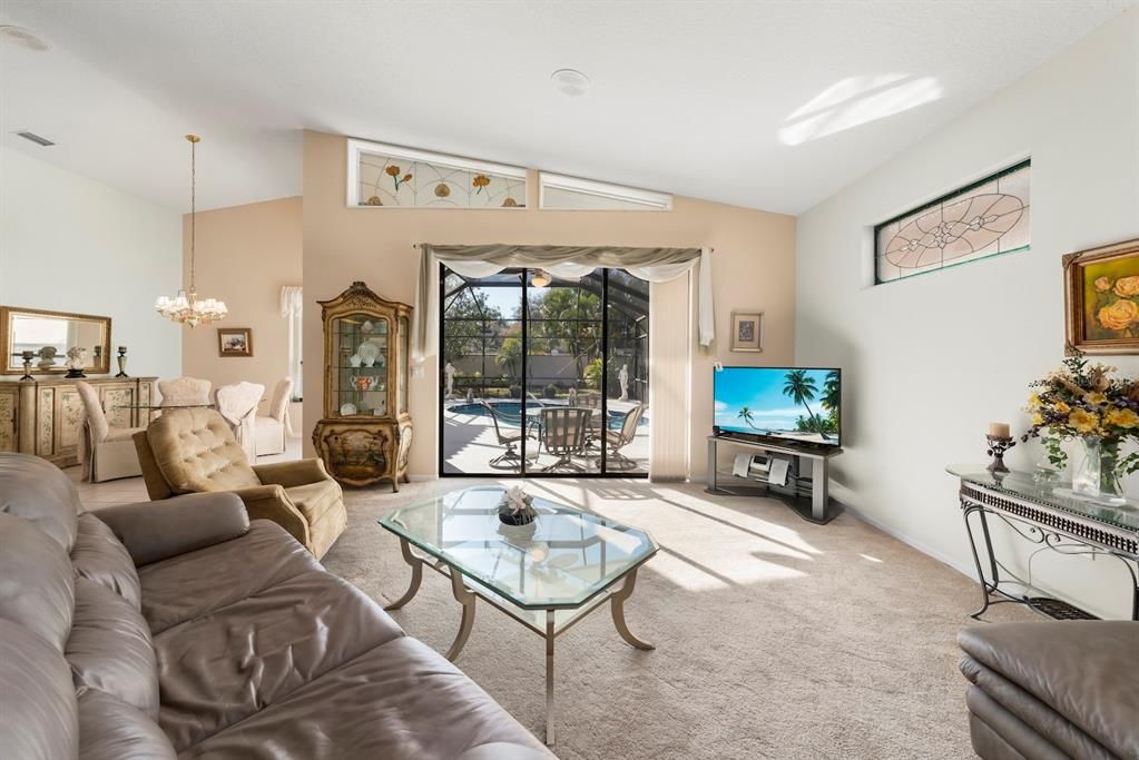 For Sale: $525,000 (3 beds, 2 baths, 2011 Square Feet)