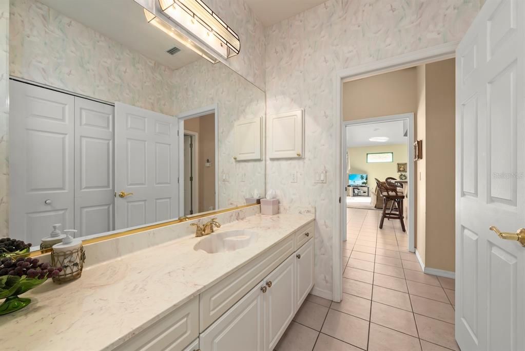 For Sale: $525,000 (3 beds, 2 baths, 2011 Square Feet)