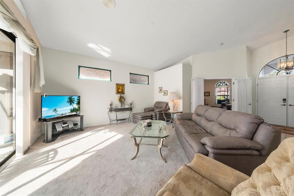 For Sale: $525,000 (3 beds, 2 baths, 2011 Square Feet)