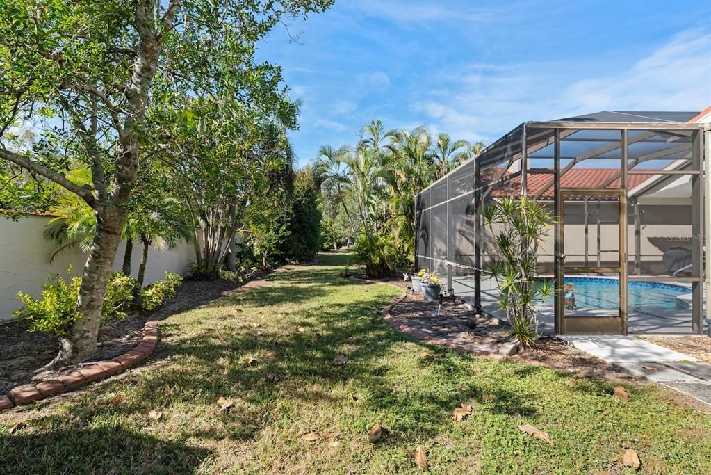 For Sale: $525,000 (3 beds, 2 baths, 2011 Square Feet)