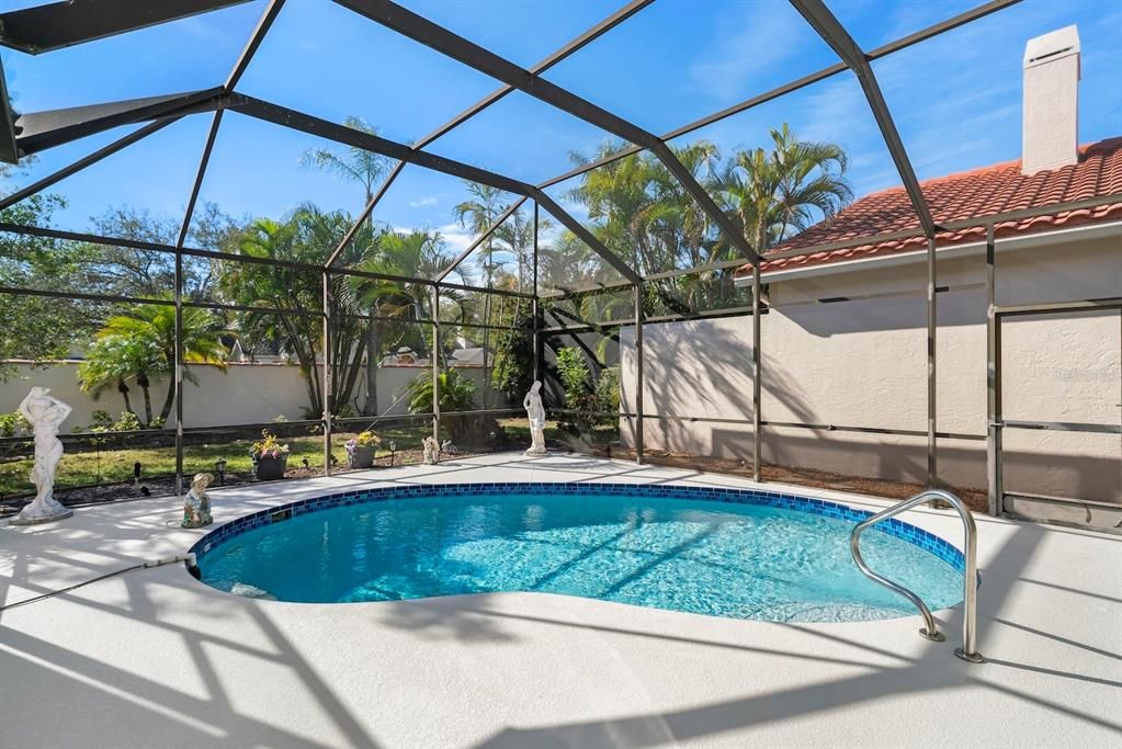 For Sale: $525,000 (3 beds, 2 baths, 2011 Square Feet)