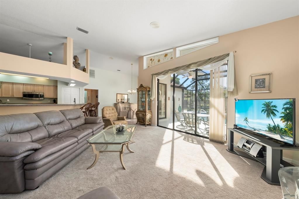 For Sale: $525,000 (3 beds, 2 baths, 2011 Square Feet)