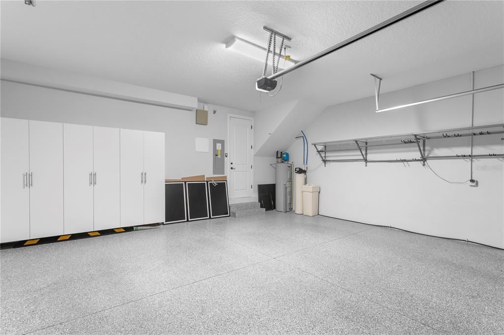 En Venta: $1,299,900 (3 camas, 3 baños, 2550 Pies cuadrados)