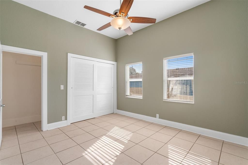 For Sale: $299,900 (3 beds, 2 baths, 1296 Square Feet)