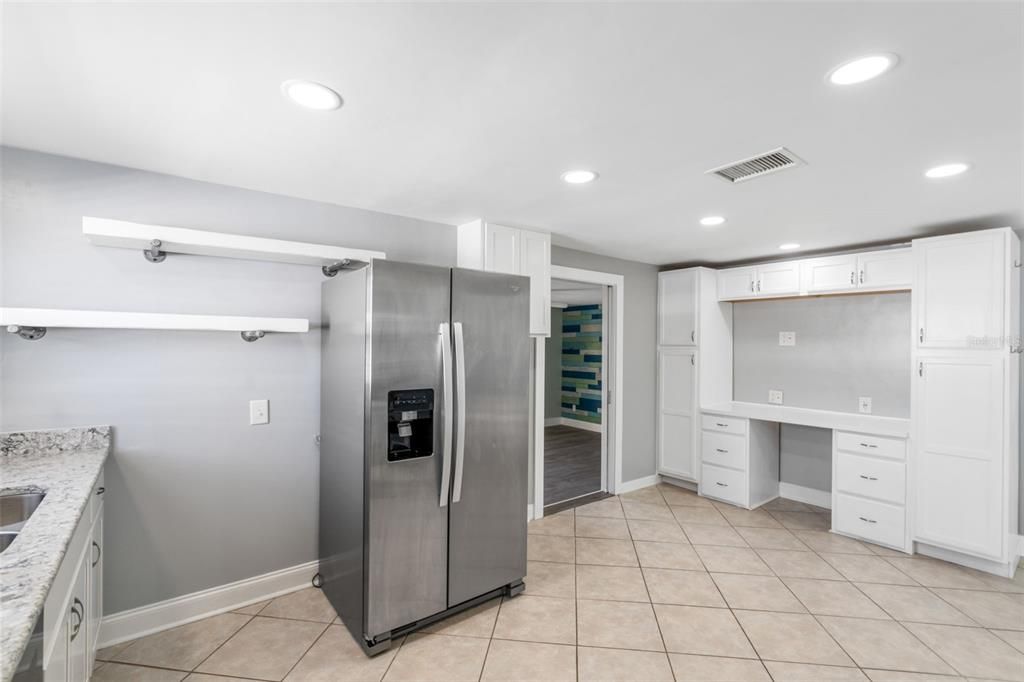 For Sale: $299,900 (3 beds, 2 baths, 1296 Square Feet)