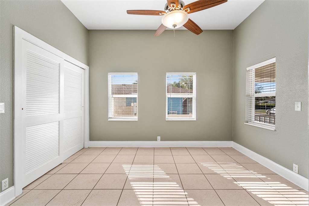 For Sale: $299,900 (3 beds, 2 baths, 1296 Square Feet)