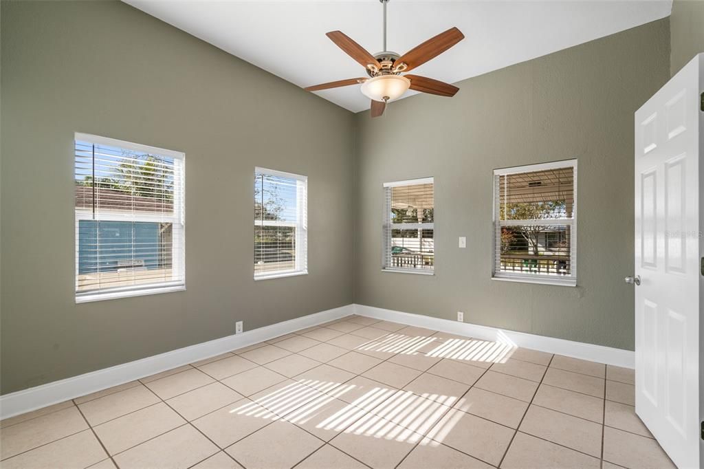 For Sale: $299,900 (3 beds, 2 baths, 1296 Square Feet)