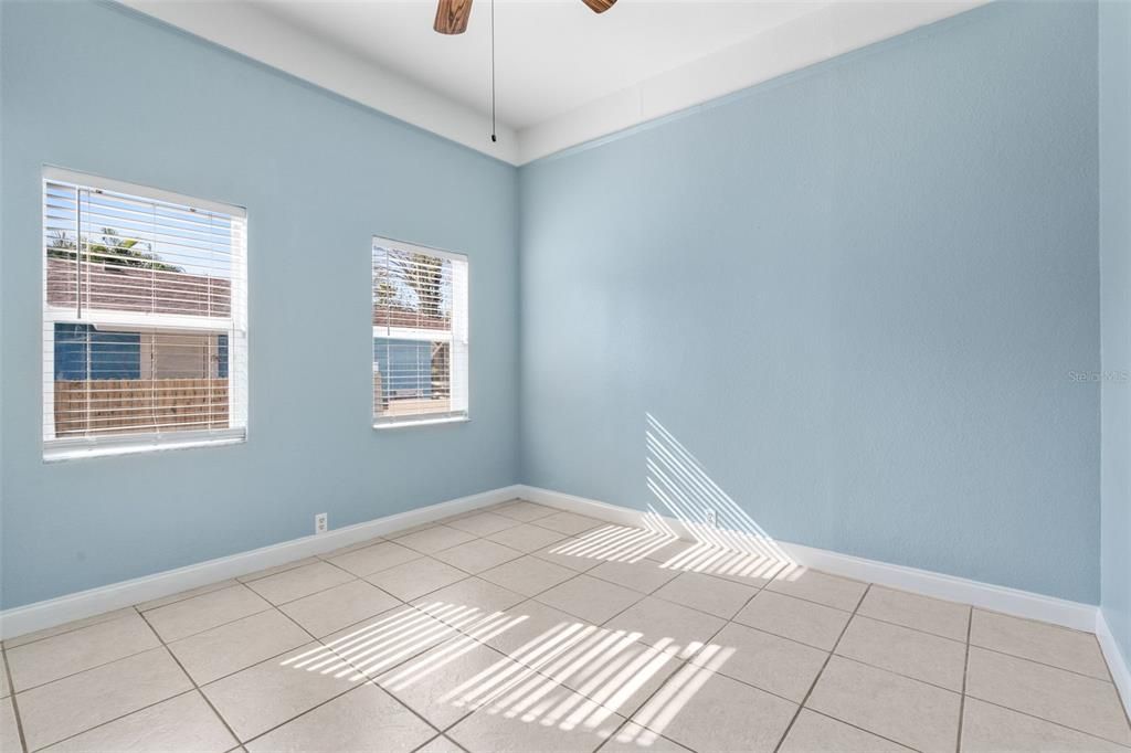 For Sale: $299,900 (3 beds, 2 baths, 1296 Square Feet)