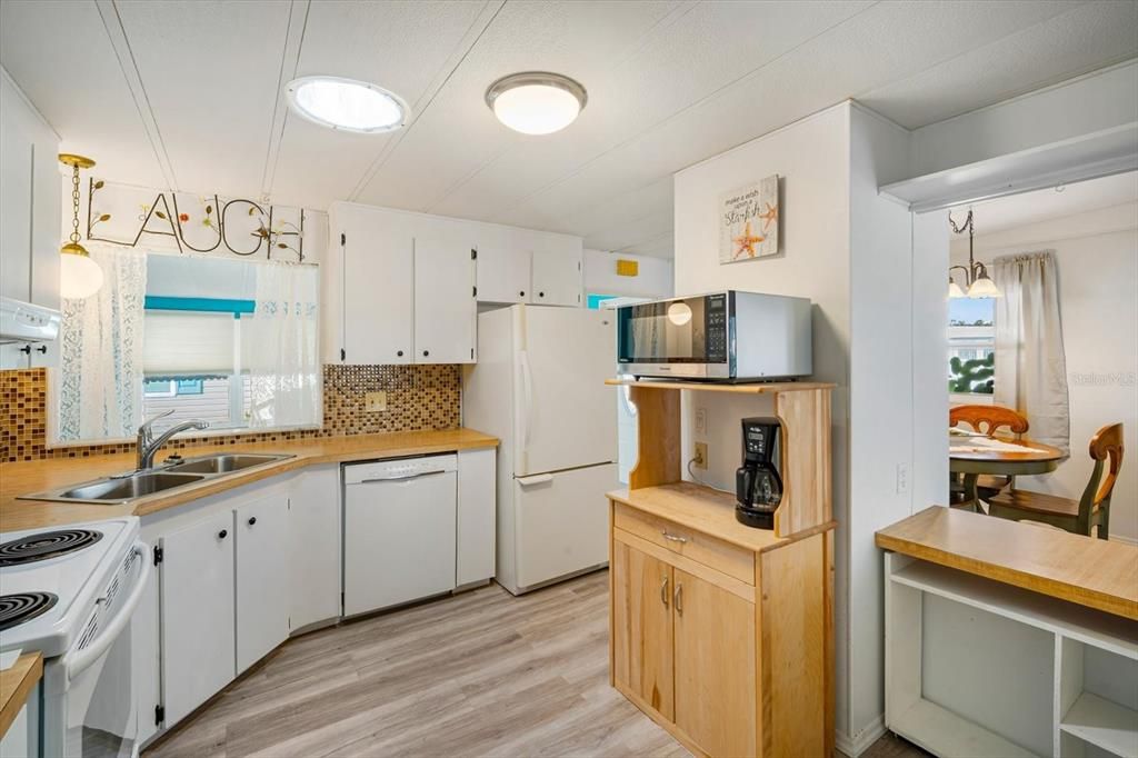 待售: $149,500 (2 贝兹, 2 浴室, 960 平方英尺)