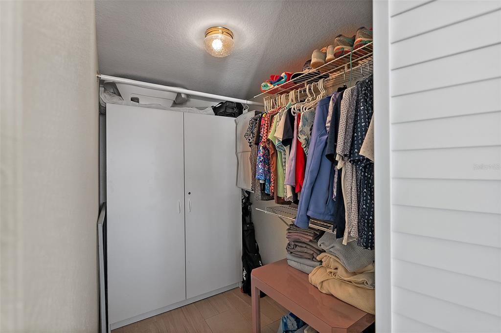 待售: $649,900 (2 贝兹, 2 浴室, 1160 平方英尺)