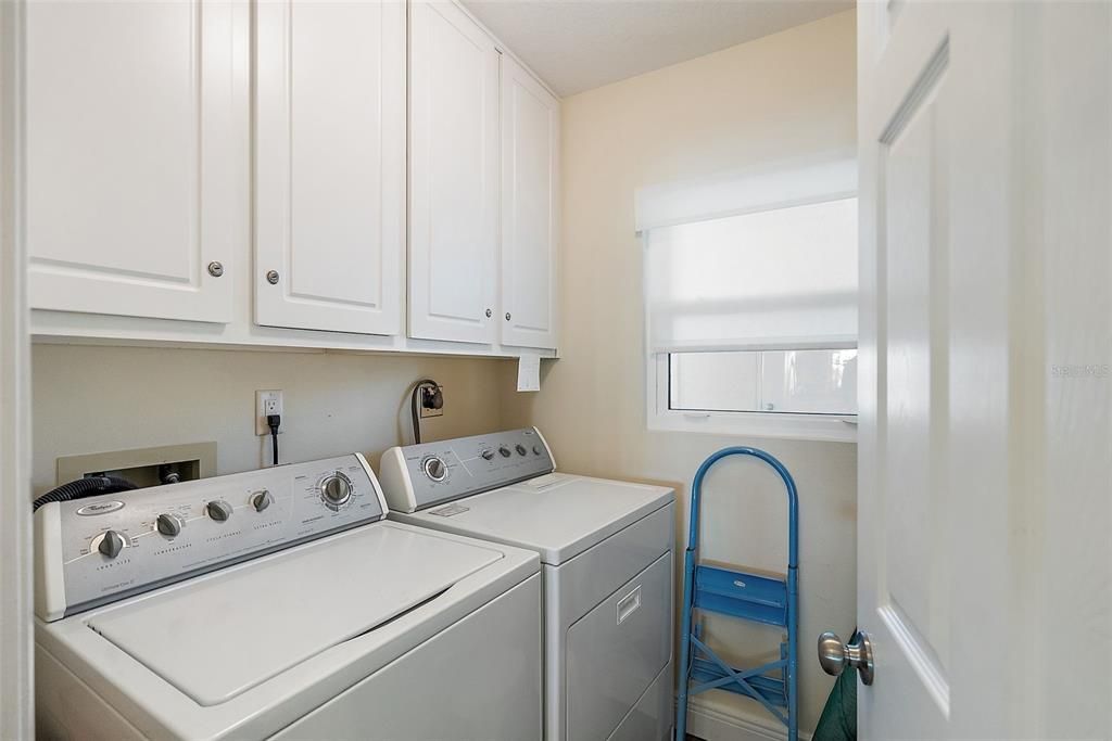 待售: $649,900 (2 贝兹, 2 浴室, 1160 平方英尺)