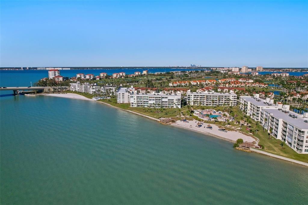 待售: $649,900 (2 贝兹, 2 浴室, 1160 平方英尺)