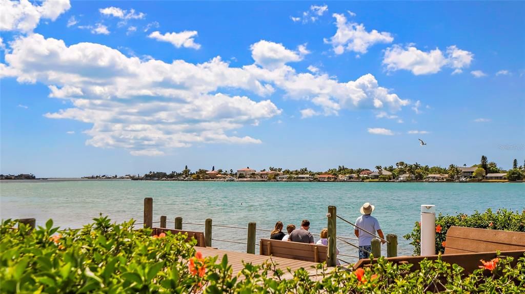 待售: $649,900 (2 贝兹, 2 浴室, 1160 平方英尺)