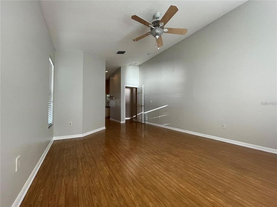 En Renta: $2,850 (4 camas, 2 baños, 2051 Pies cuadrados)