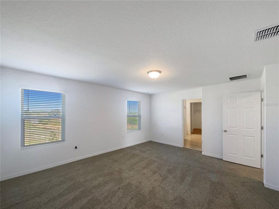 For Sale: $365,000 (4 beds, 3 baths, 2631 Square Feet)