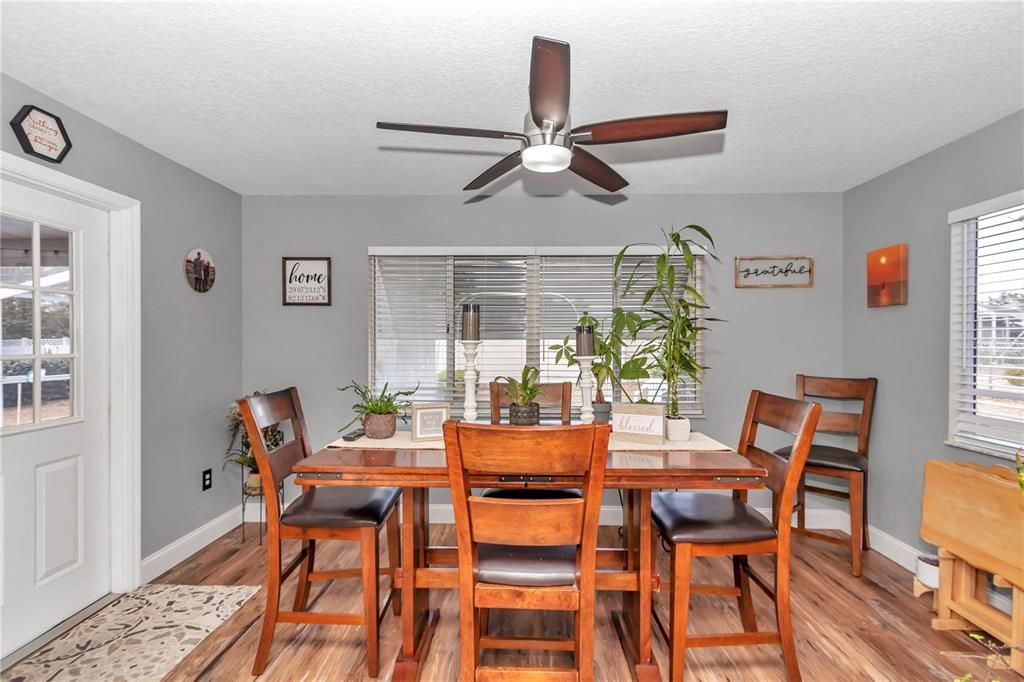 For Rent: $2,300 (2 beds, 2 baths, 1296 Square Feet)