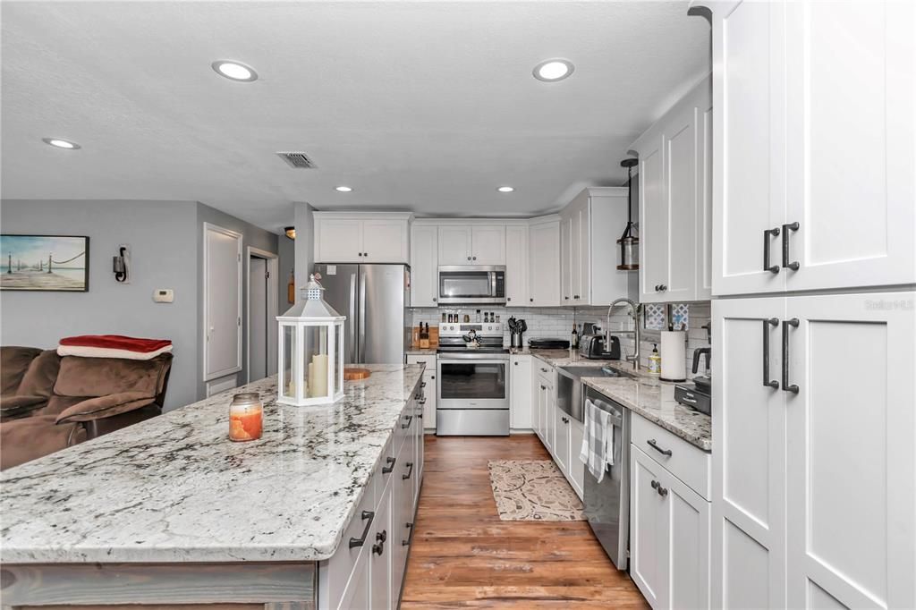 For Rent: $2,300 (2 beds, 2 baths, 1296 Square Feet)