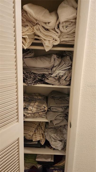 For Sale: $365,000 (3 beds, 2 baths, 1464 Square Feet)