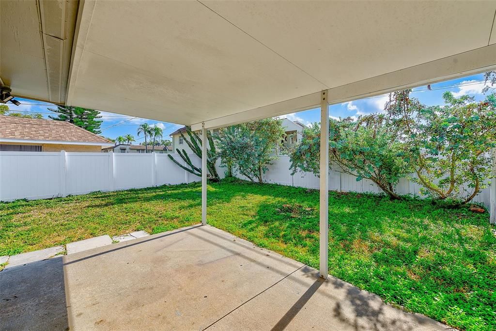 待售: $419,000 (8 贝兹, 0 浴室, 1504 平方英尺)