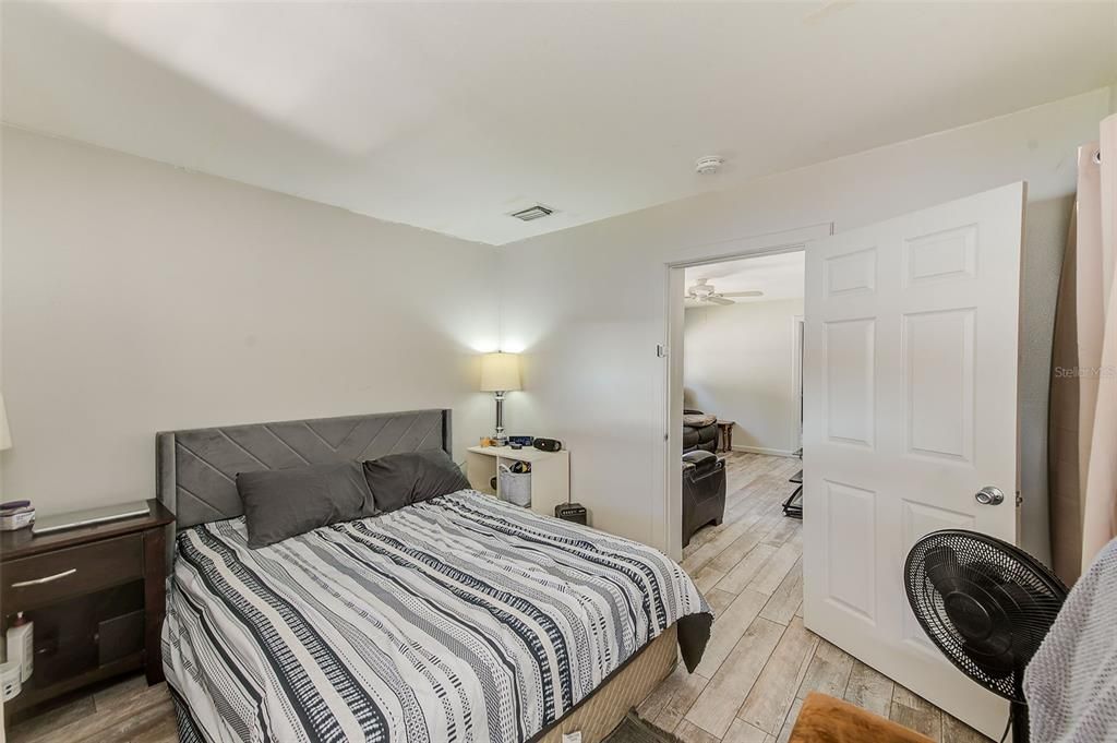 待售: $419,000 (8 贝兹, 0 浴室, 1504 平方英尺)