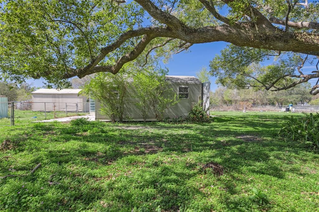 For Rent: $2,100 (3 beds, 2 baths, 756 Square Feet)