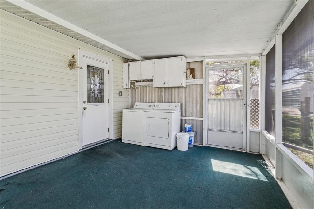 For Rent: $2,100 (3 beds, 2 baths, 756 Square Feet)