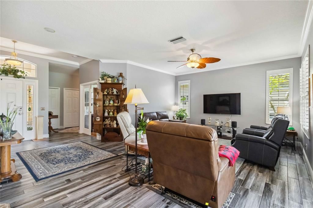 For Sale: $569,000 (3 beds, 2 baths, 1791 Square Feet)