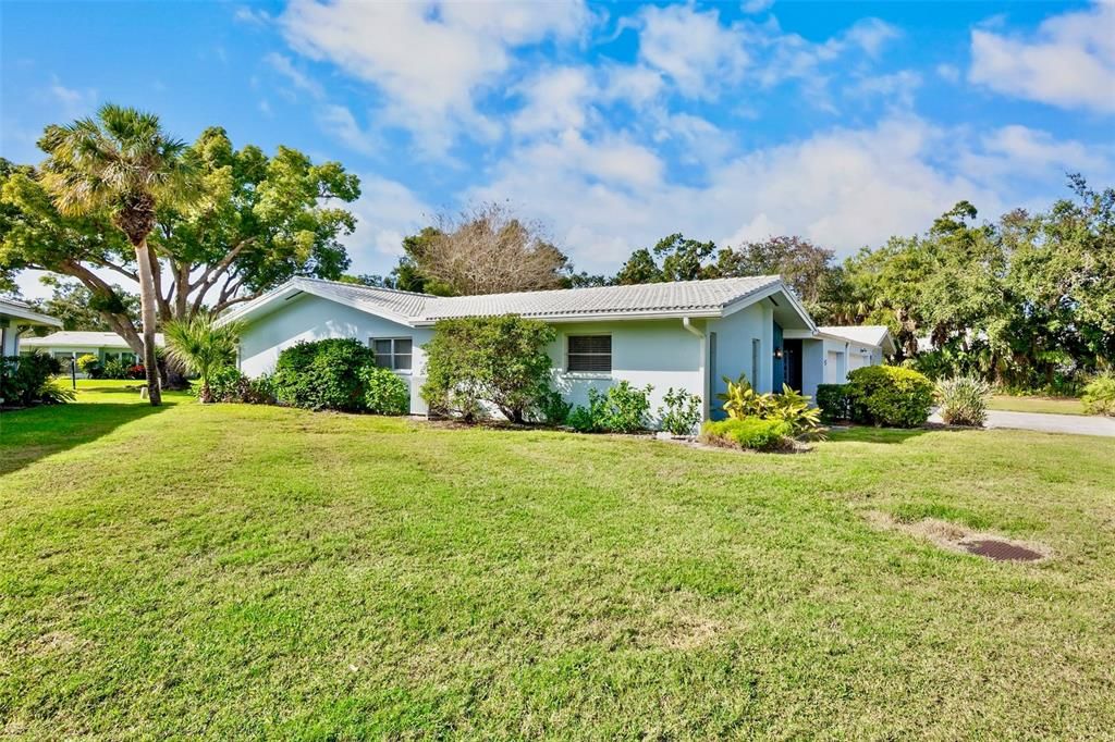 待售: $239,900 (2 贝兹, 2 浴室, 1651 平方英尺)