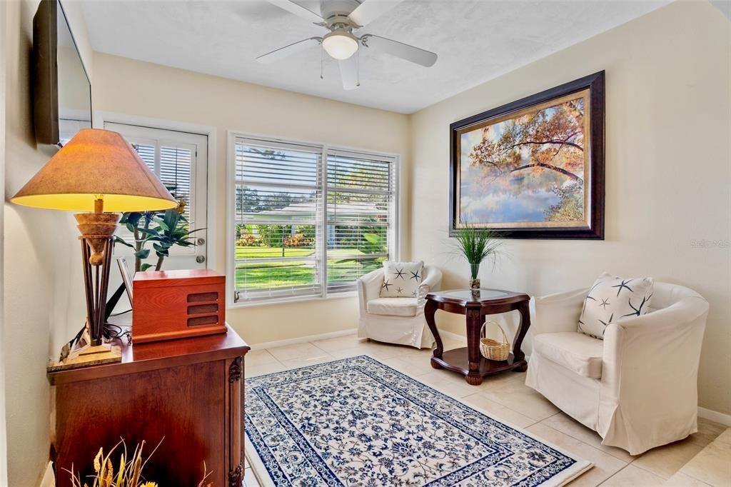 待售: $239,900 (2 贝兹, 2 浴室, 1651 平方英尺)