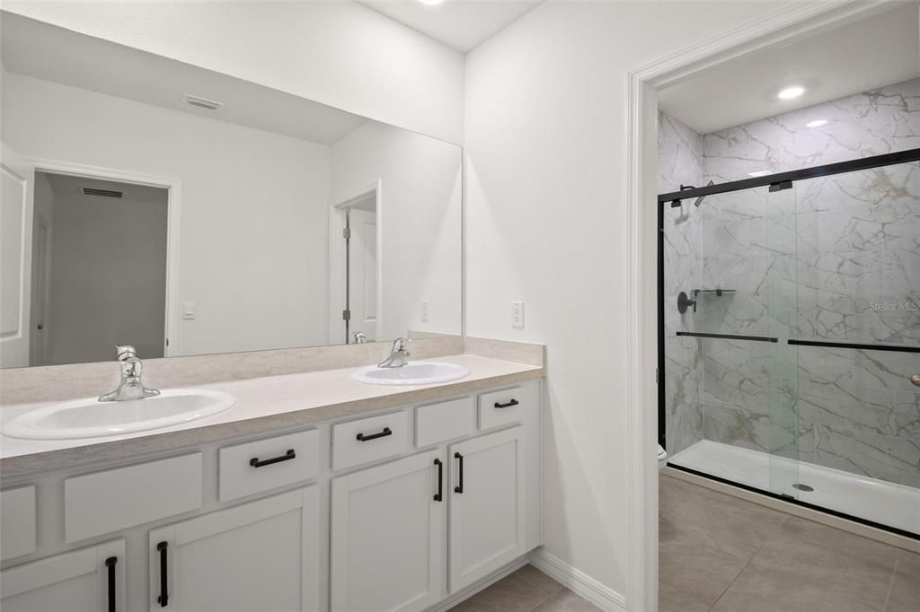 En Renta: $2,275 (3 camas, 2 baños, 1802 Pies cuadrados)