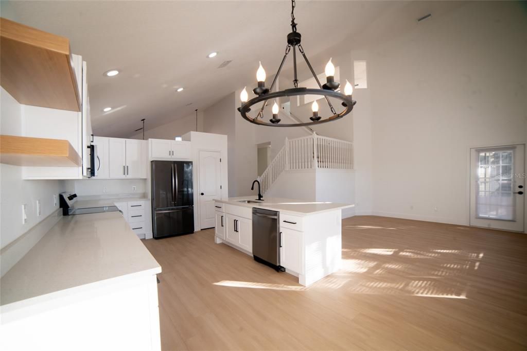 待售: $515,000 (4 贝兹, 2 浴室, 2233 平方英尺)