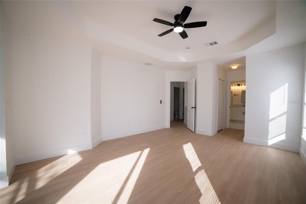 待售: $515,000 (4 贝兹, 2 浴室, 2233 平方英尺)