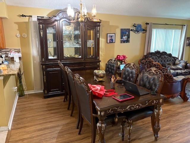 На продажу: $358,000 (3 спален, 2 ванн, 1398 Квадратных фут)