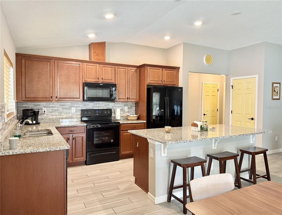 待售: $345,000 (3 贝兹, 2 浴室, 1537 平方英尺)