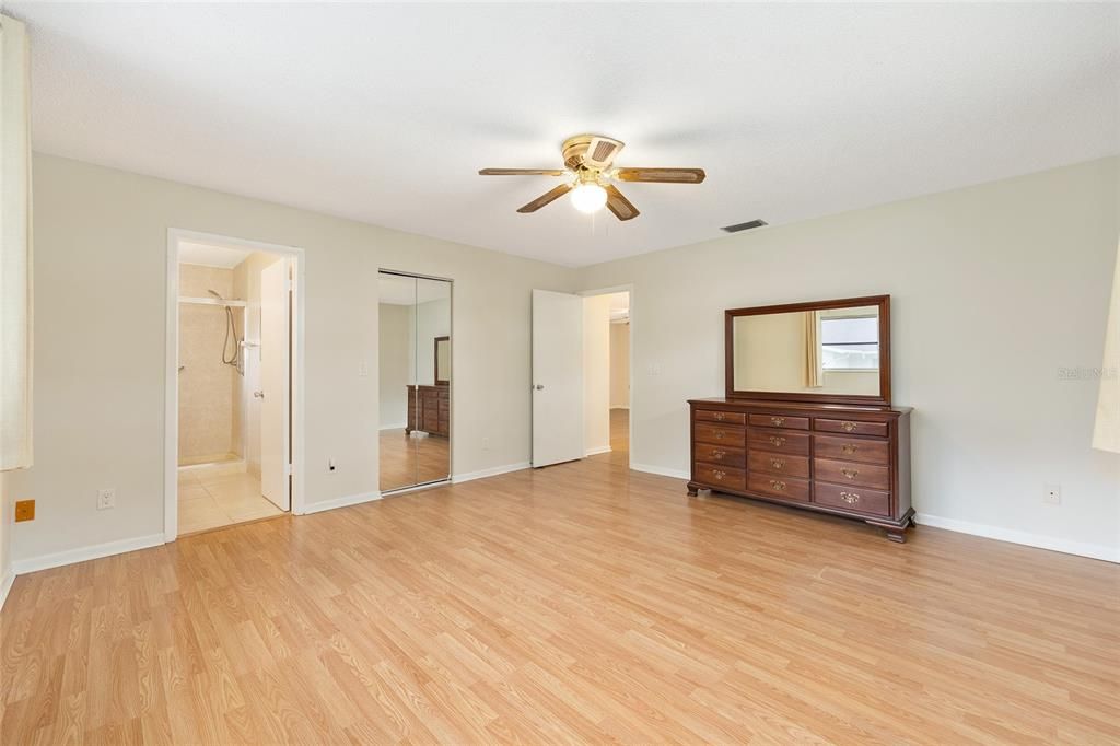 En Venta: $115,000 (2 camas, 2 baños, 1341 Pies cuadrados)