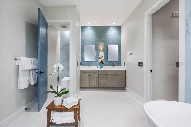 Recently Sold: $784,000 (4 beds, 3 baths, 2801 Square Feet)