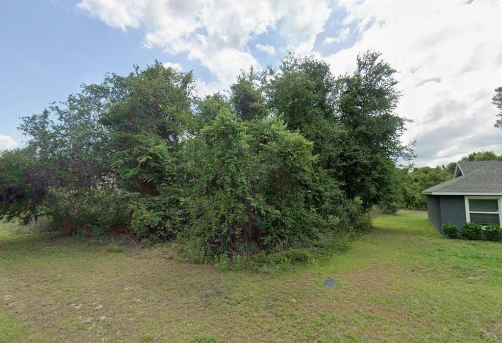 En Venta: $49,300 (0.24 acres)