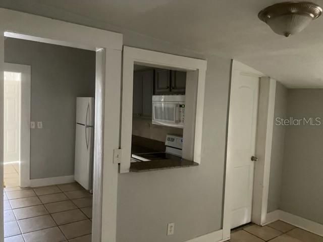 出租: $1,795 (3 贝兹, 1 浴室, 1162 平方英尺)