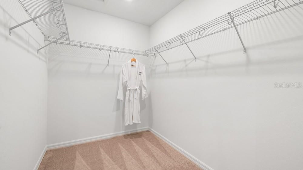 For Sale: $342,429 (3 beds, 2 baths, 1373 Square Feet)