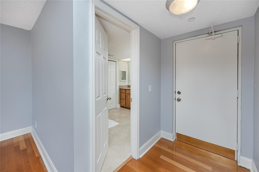 En Venta: $299,900 (1 camas, 2 baños, 1235 Pies cuadrados)