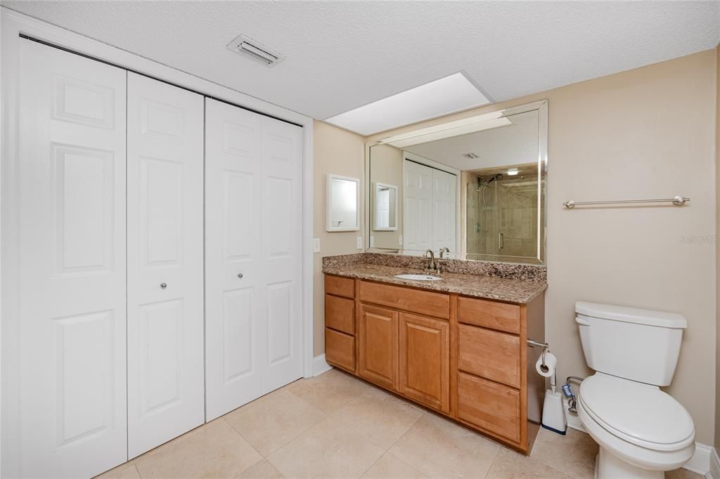 En Venta: $299,900 (1 camas, 2 baños, 1235 Pies cuadrados)